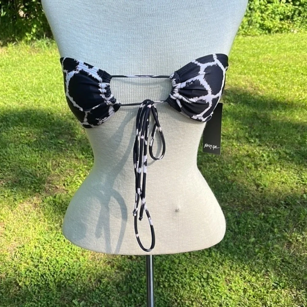 Nasty Gal beach party giraffe multi-way bikini top black/white size 6